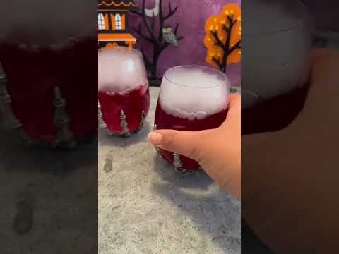 Pomegranate Witches Brew | A simple Halloween cocktail