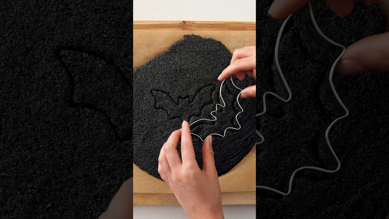 Bat Crackers & Guacamole: Spooky Halloween Snacks #plantbasedrecipes