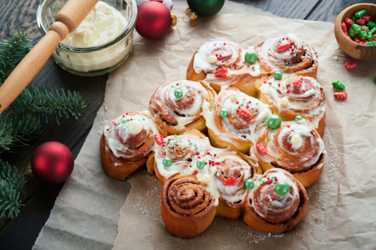 Christmas Tree Cinnamon Rolls Recipe